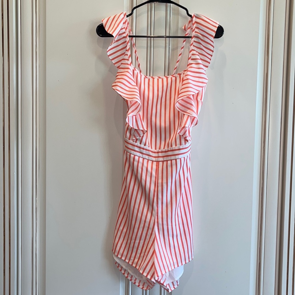 Striped Ruffle Romper - Picture 4 of 10